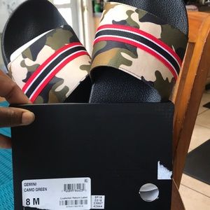 🏝INTERNATIONAL CONCEPT MEN SLIDE SIZE 10 🏝